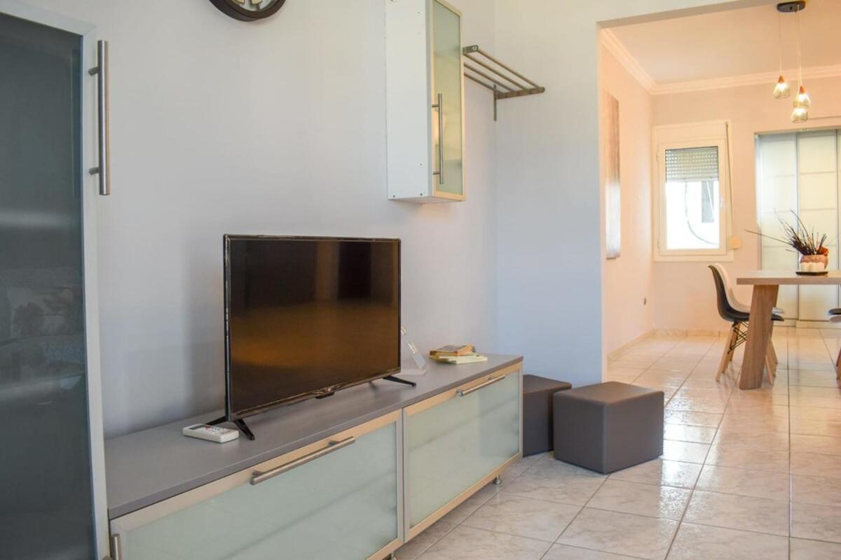 Cozy Flat On The Main Square, 10Min To The Sea Villa Kalamata Exterior photo