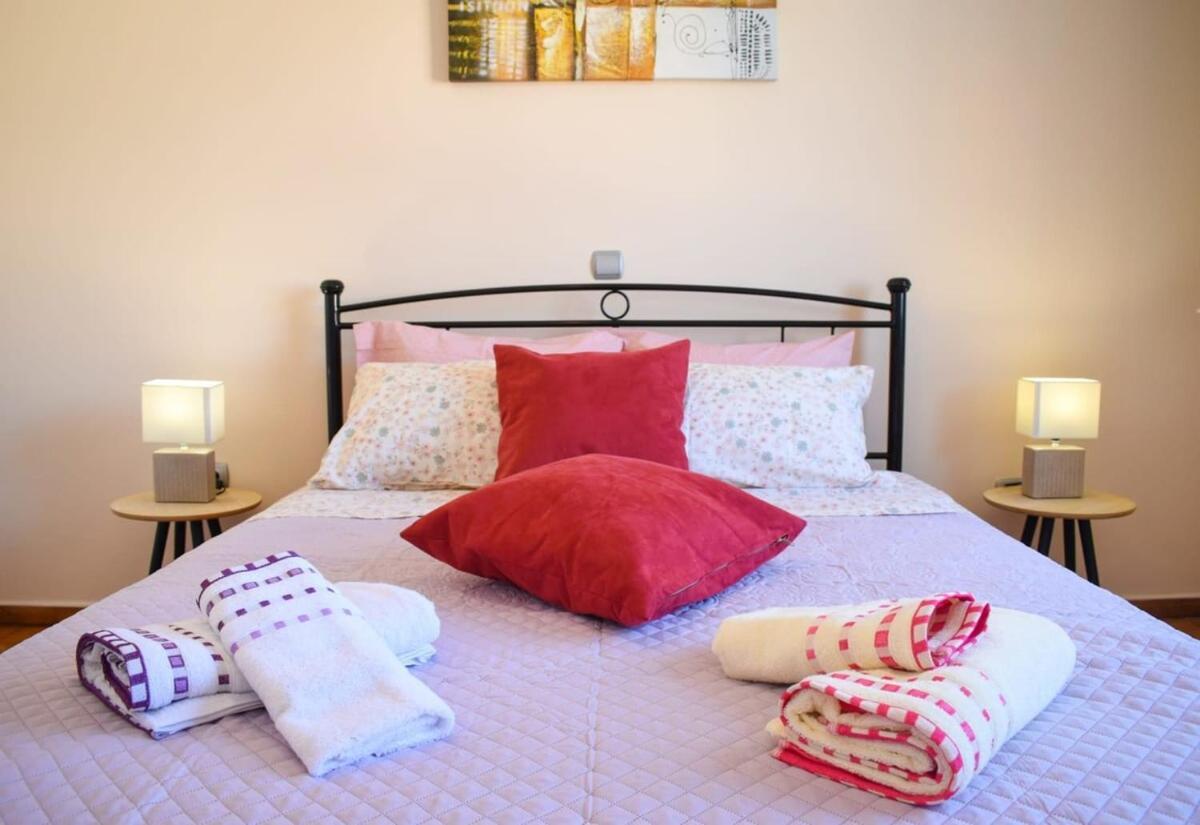 Cozy Flat On The Main Square, 10Min To The Sea Villa Kalamata Exterior photo