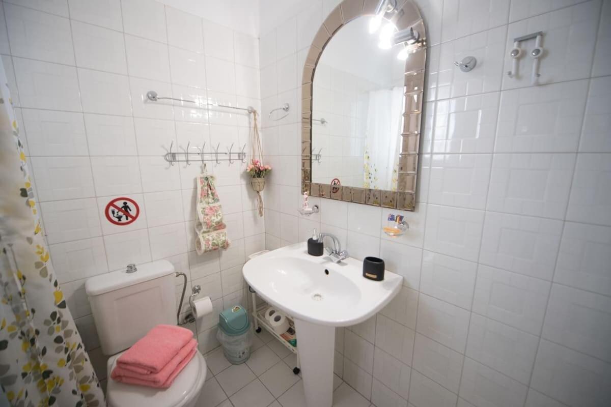 Cozy Flat On The Main Square, 10Min To The Sea Villa Kalamata Exterior photo